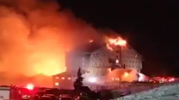 Около 10 человек погибли из-за пожара на горнолыжном курорте в Турции
