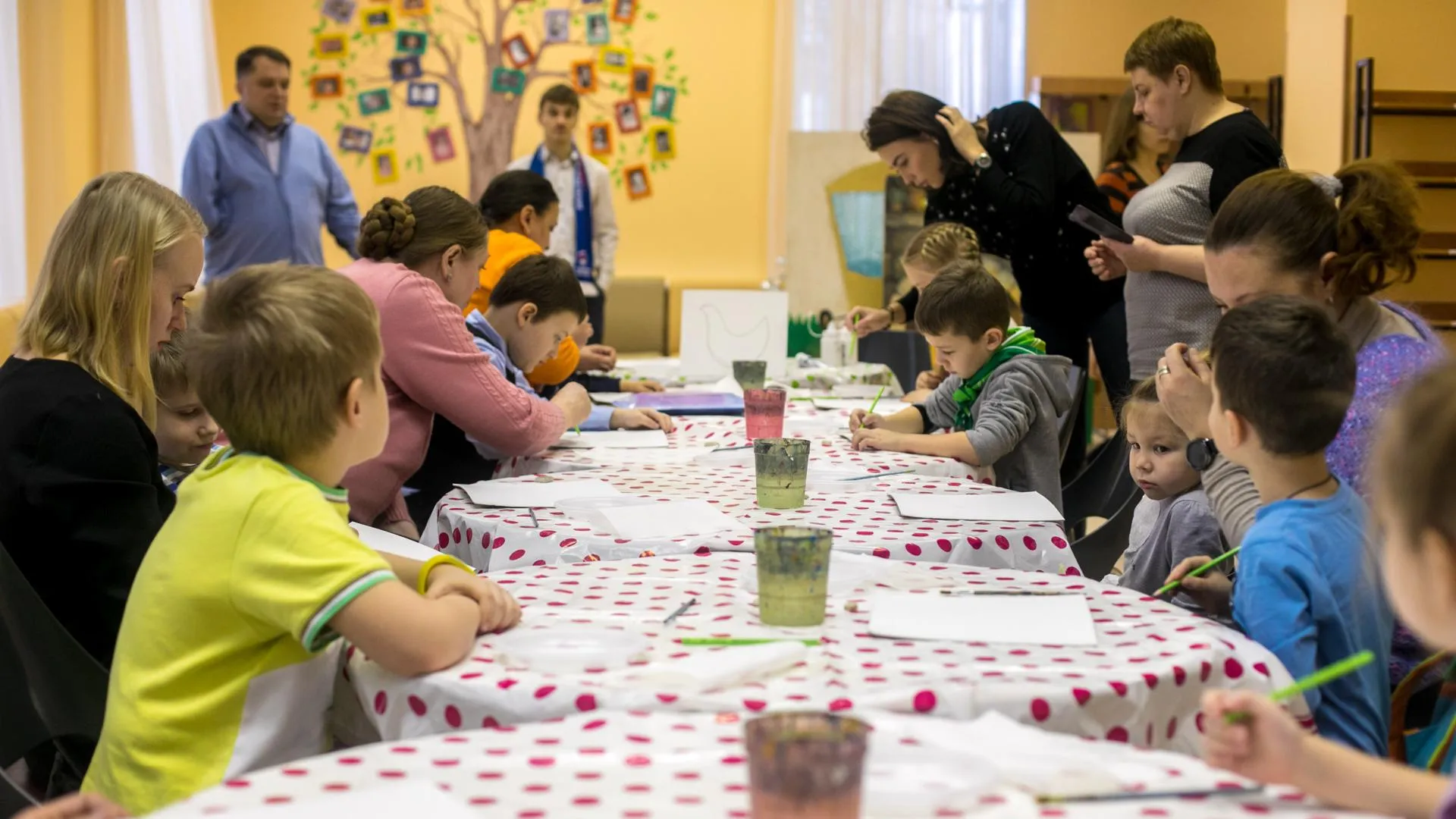 Родители в Подмосковье смогут записать ребенка в различные кружки и секции с понедельника