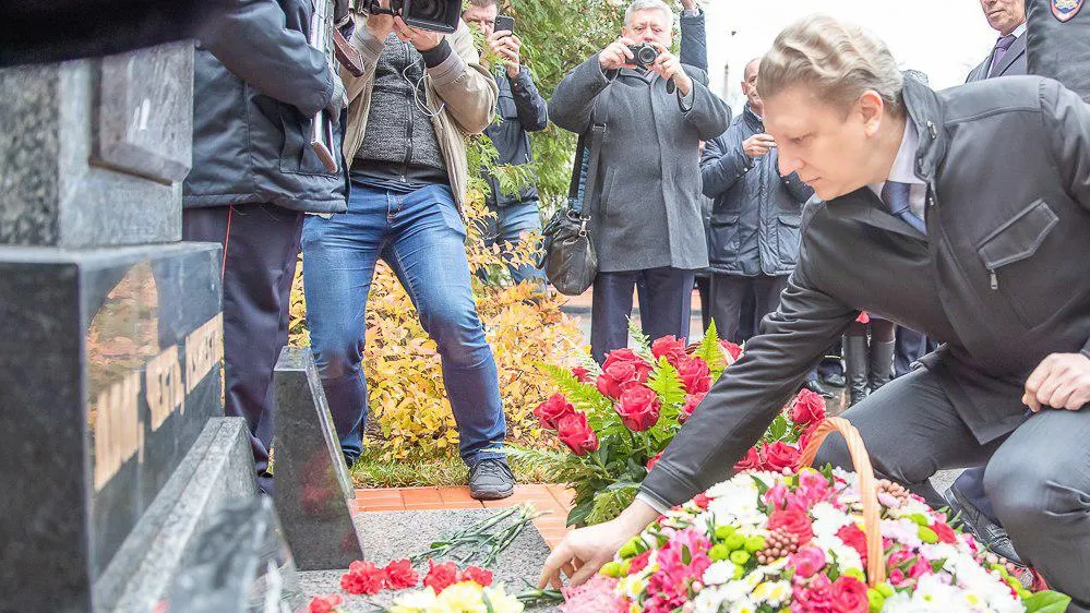 Памятник погибшим при выполнении служебного долга сотрудникам полиции открыли в Одинцове