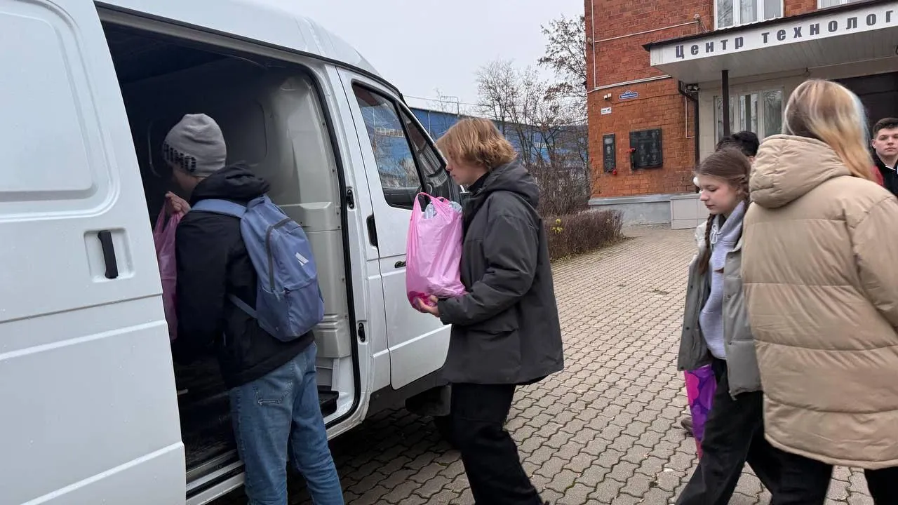 Студенты и преподаватели Балашихи передали гуманитарную помощь бойцам СВО