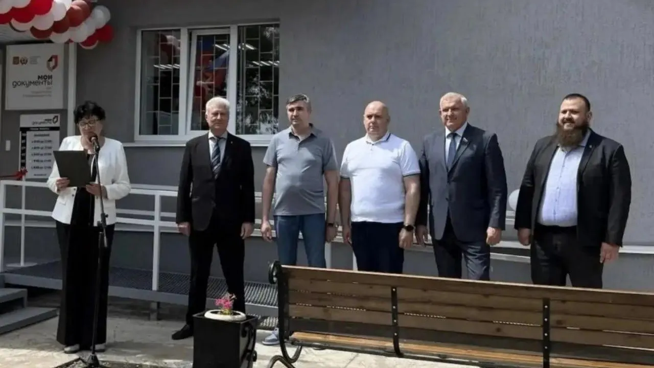 Подмосковный фонд капремонта восстановил МФЦ в Суходольске ЛНР