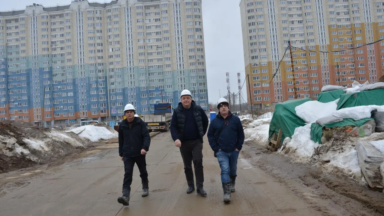 Депутат Мособлдумы Ефимов проверил ход строительства школы в ЖК «Центр‑2» Балашихи