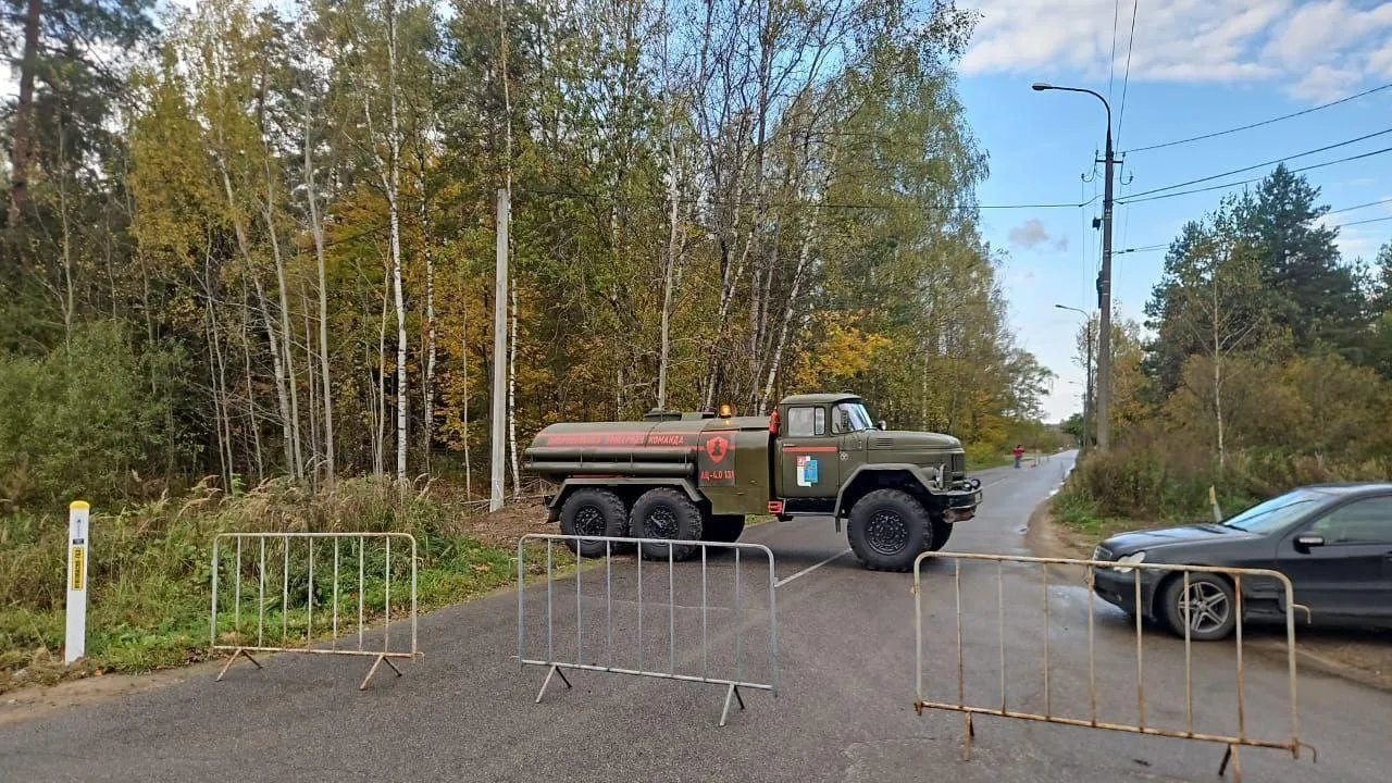 Черноголовская пожарная дружина вновь спасает лес от пожара