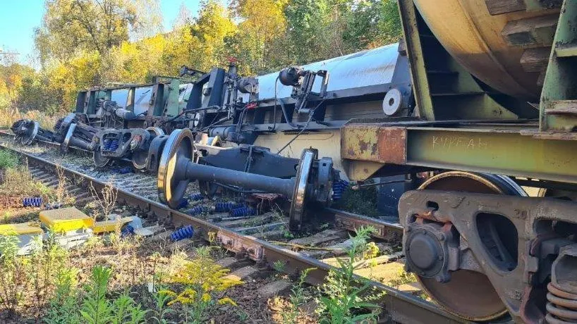 Два вагона поезда сошли с рельсов в Сергиево-Посадском округе