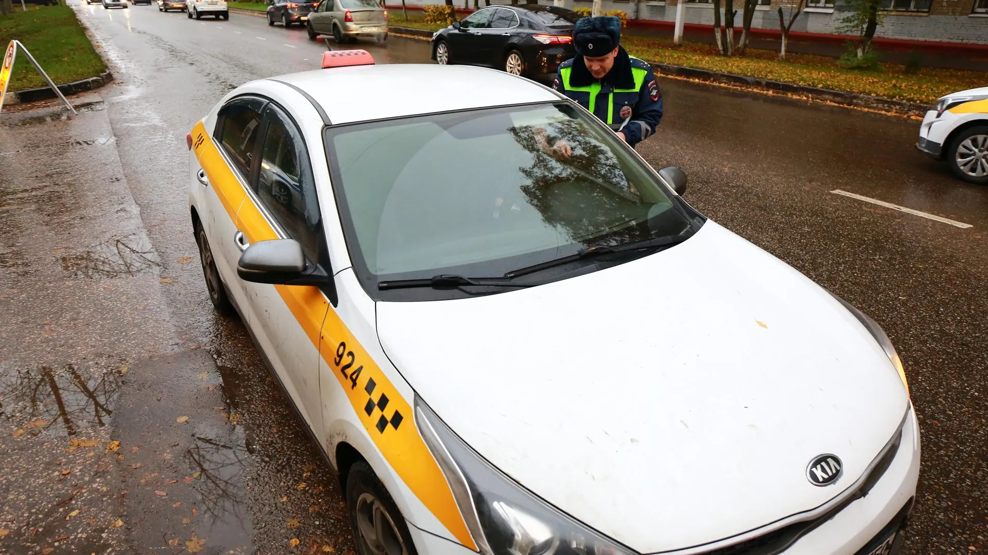 20 нарушений выявили в ходе проверок работы такси в Подольске