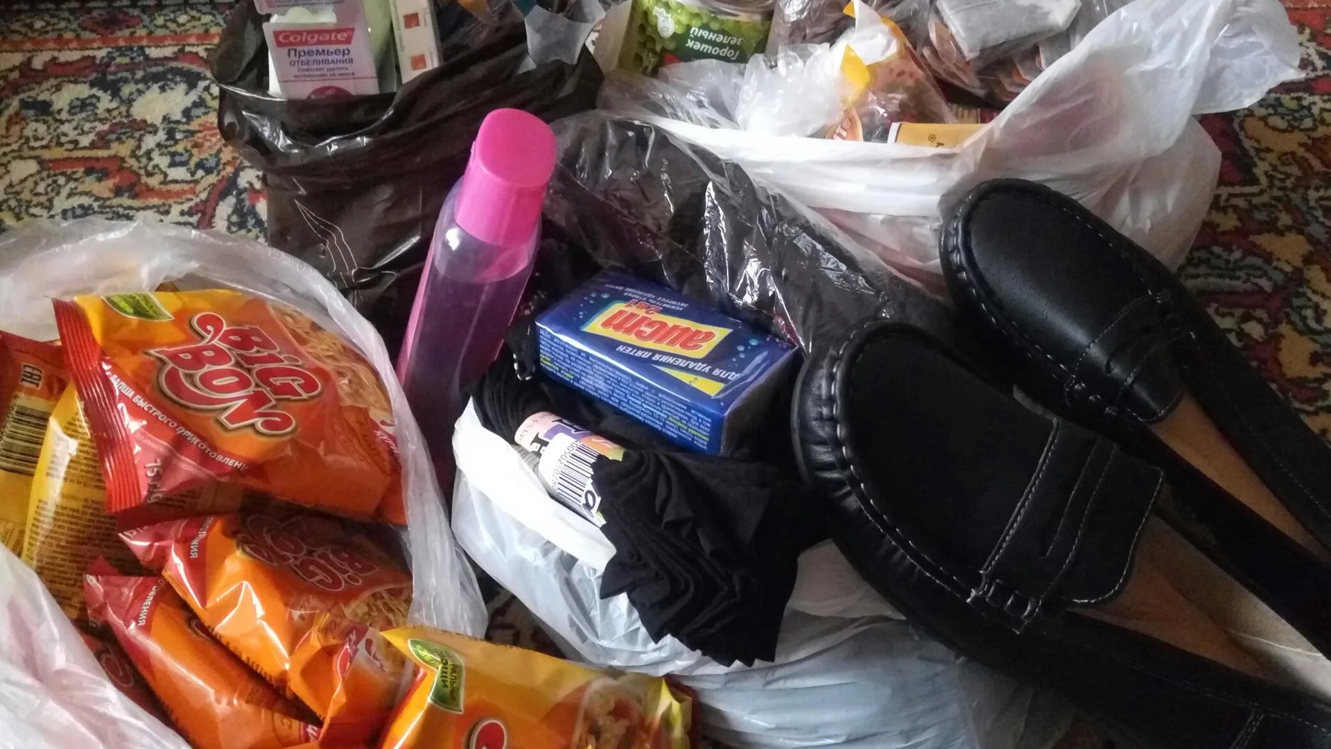 Волонтеры Подольска отправили посылку с продуктами в женскую колонию под Можайском