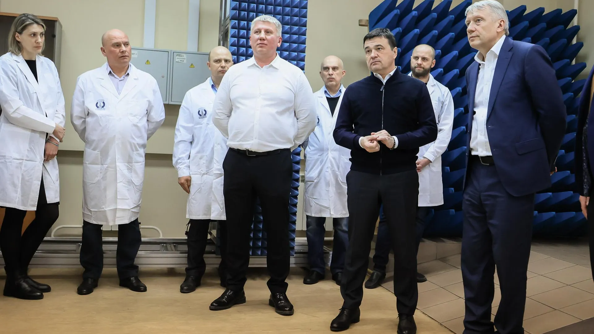 Воробьев рассказал о важности исследований во Всероссийском НИИ в Менделееве