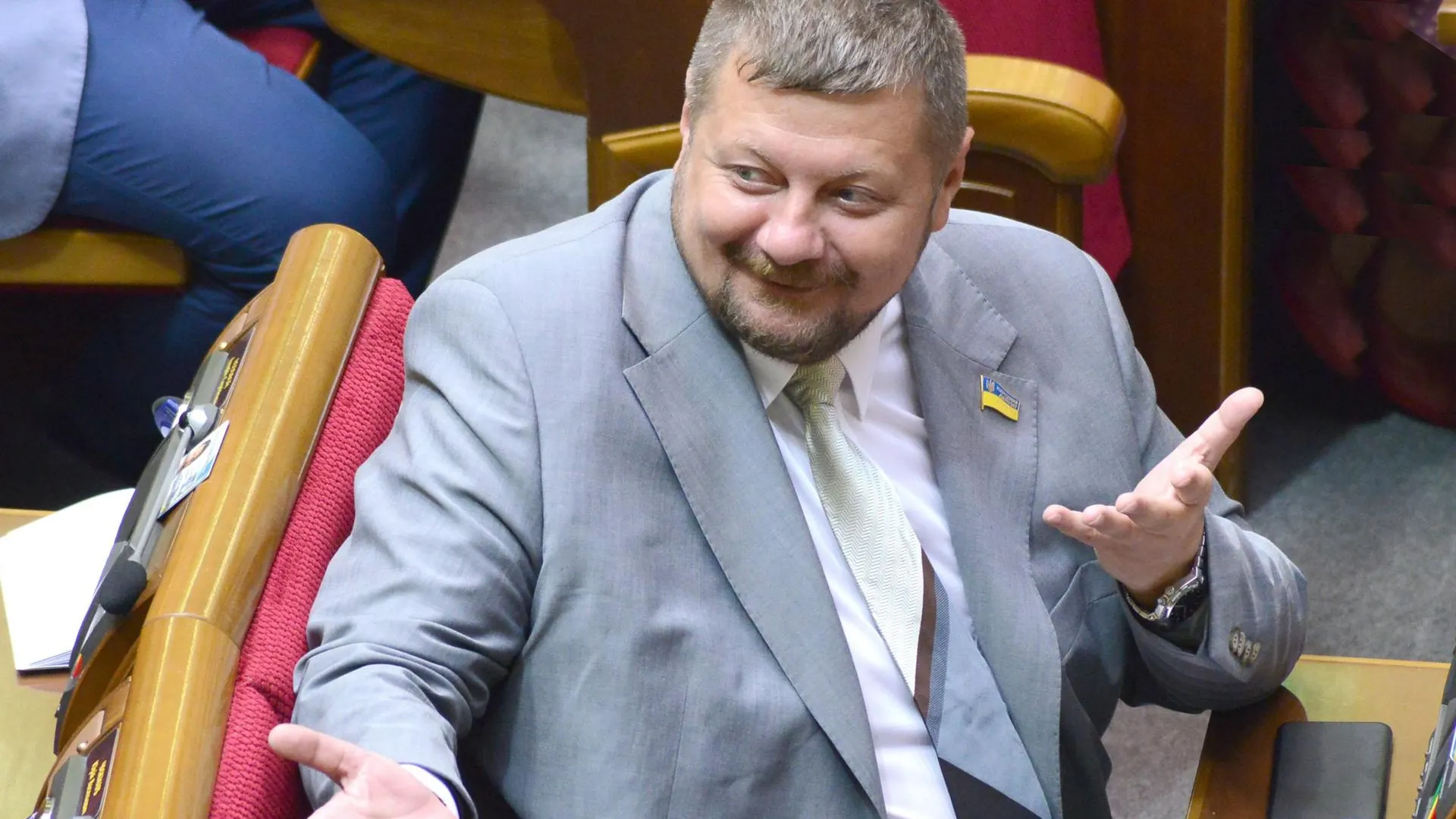 Известный украинский радикал обвинил команду Зеленского в своих рваных трусах