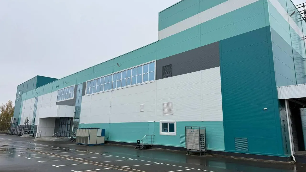 Более 15 млн упаковок средств для волос выпустят после открытия завода в Дубне