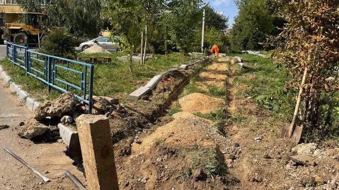 Новый тротуар в поселке Быково Подольска завершат к 10 сентября
