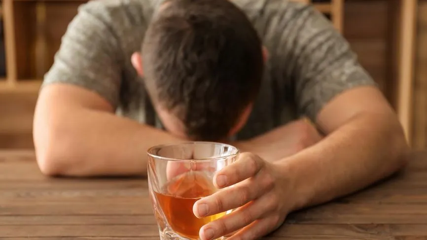 Продажи идут на рекорд: россияне массово скупают средства от похмелья