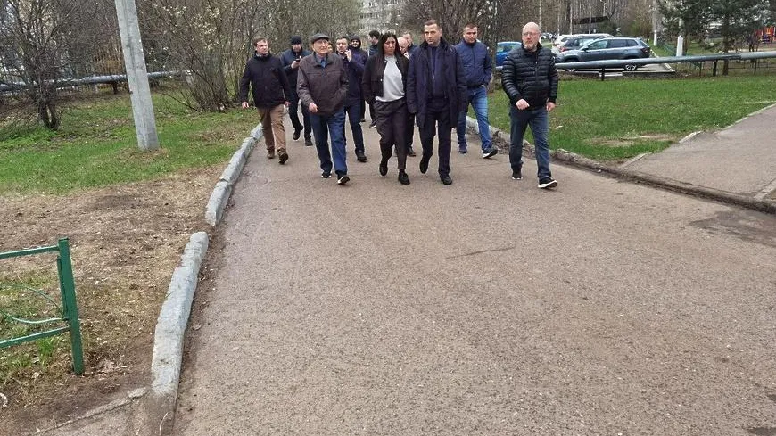Замглавы городского округа Балашиха провел обход территории в мкр «Заря»
