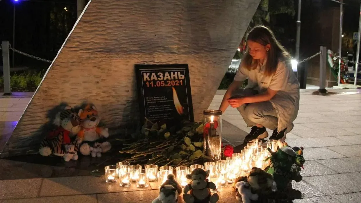 Молодежь Котельников почтила память погибших в Казани