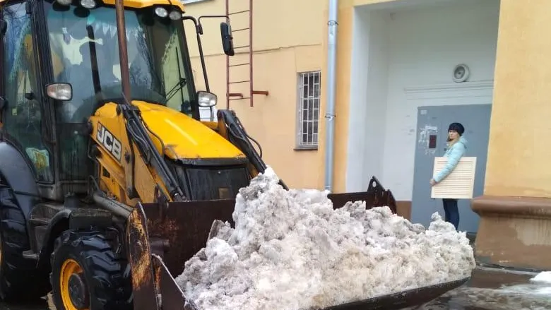 Тротуар на Звездной улице в Балашихе очистили от наледи по просьбе жителя