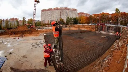 Монолитные работы в строящейся школе Балашихи планируют завершить в конце года