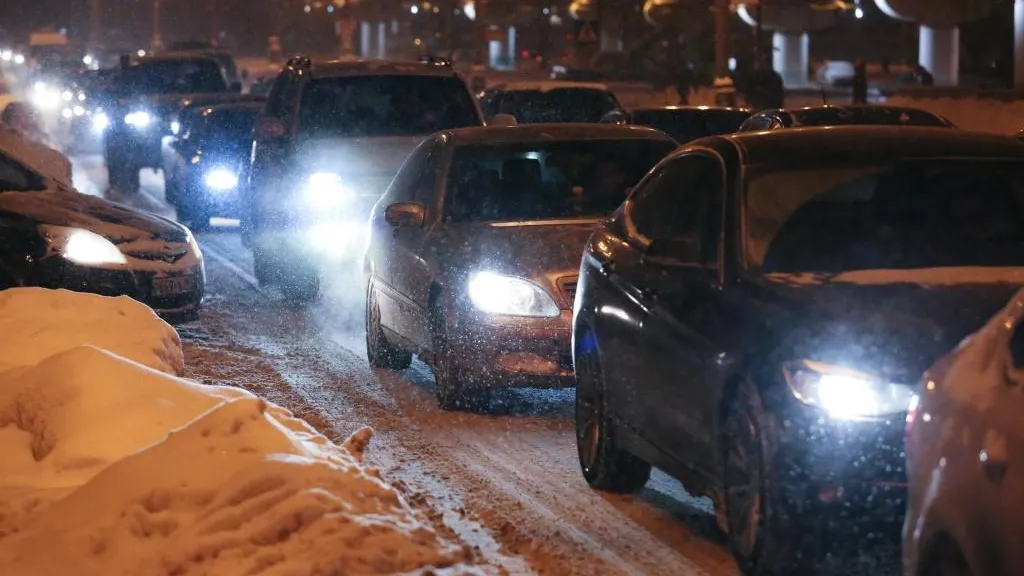 На дорогах Подмосковья зафиксировано свыше 675 тыс автомобилей утром 24 января
