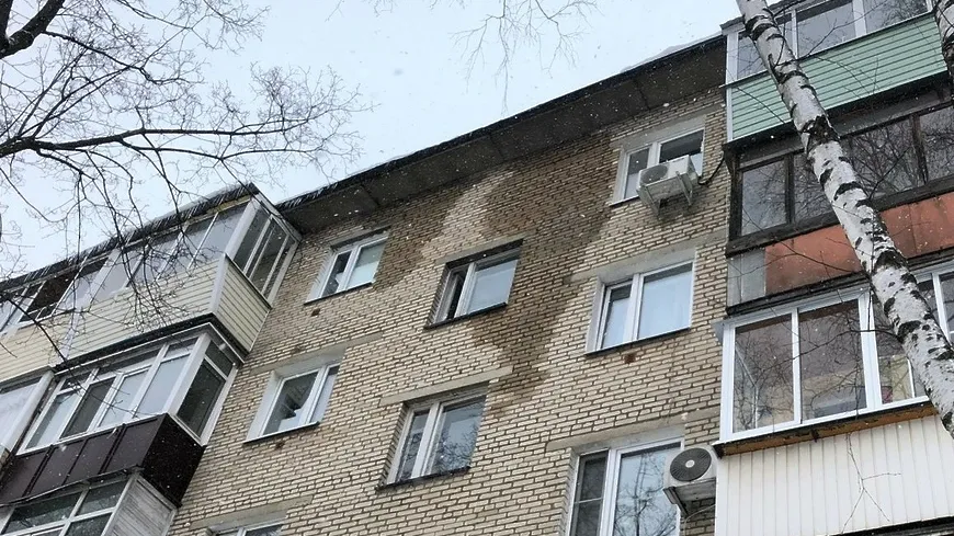 УК в Люберцах начала ремонт в подъездах пятиэтажки после предписания Госжилинспекции