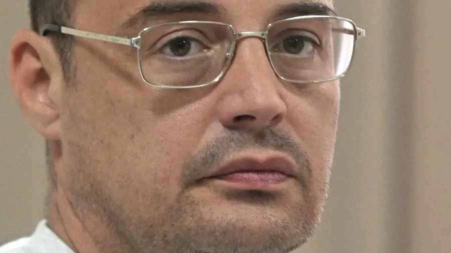 «Тот самый разблокированный бывший»: Гуф иронично отреагировал на пост Айзы
