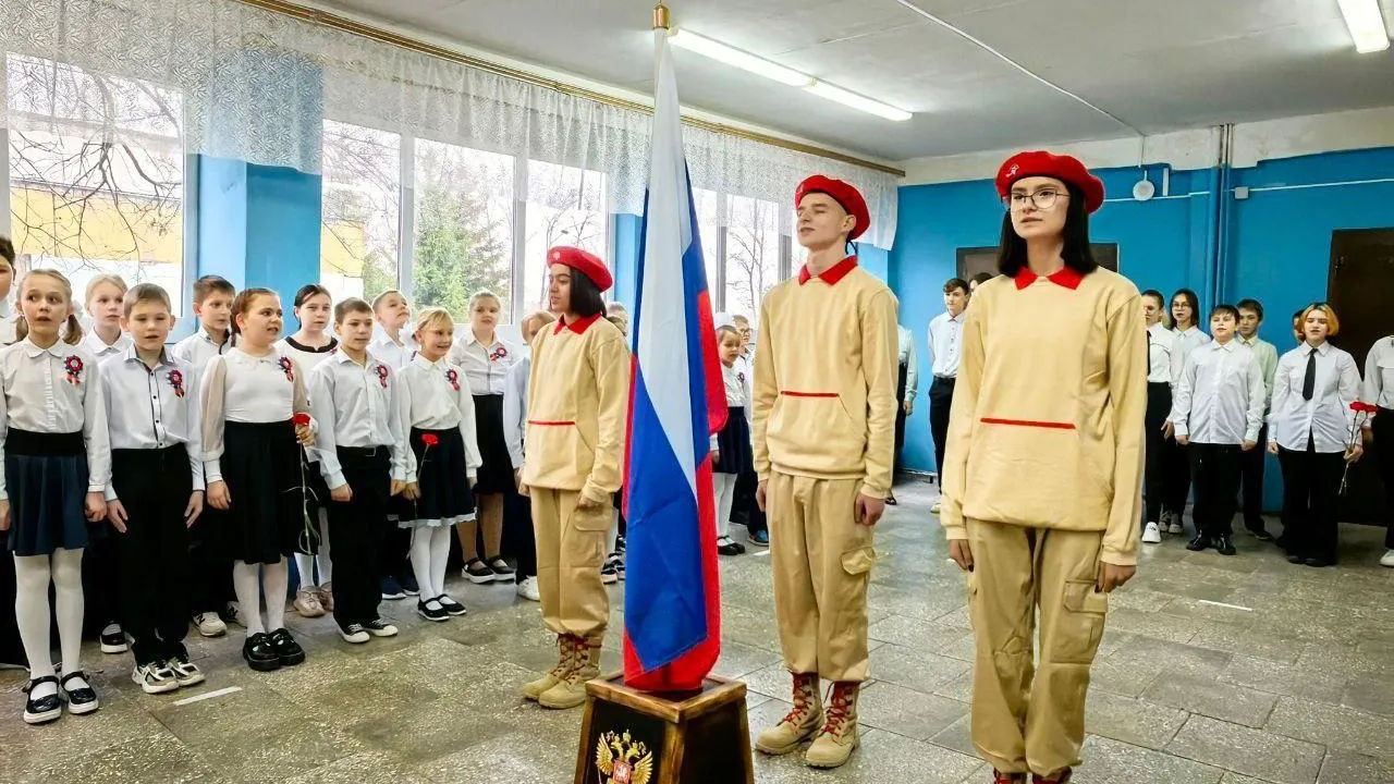В школе №25 во Фрянове открыли бюст генерал‑лейтенанту Алексею Бесчастному