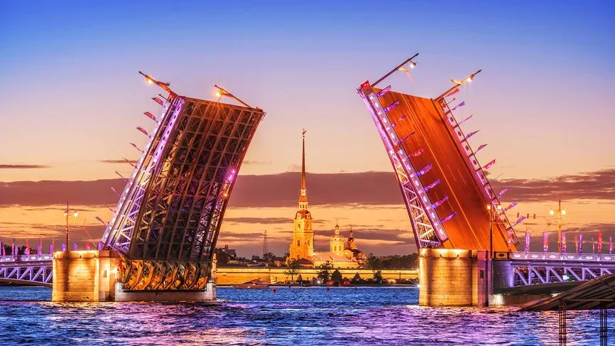 Дворцовый мост в Петербурге разведут под Чайковского в ближайшие ночи