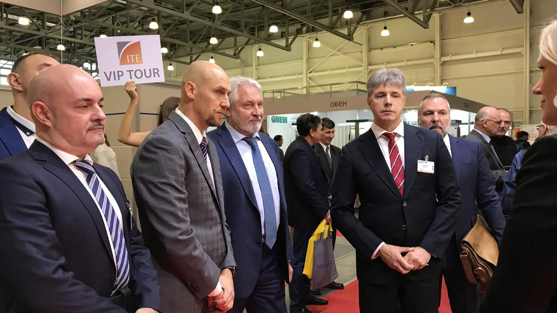Неганов открыл международную выставку промышленного оборудования Heat & Power‑2018