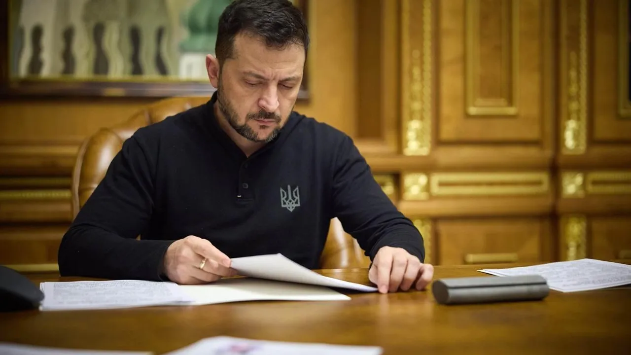 Политолог Котов: главный план Зеленского — это полный развал Украины