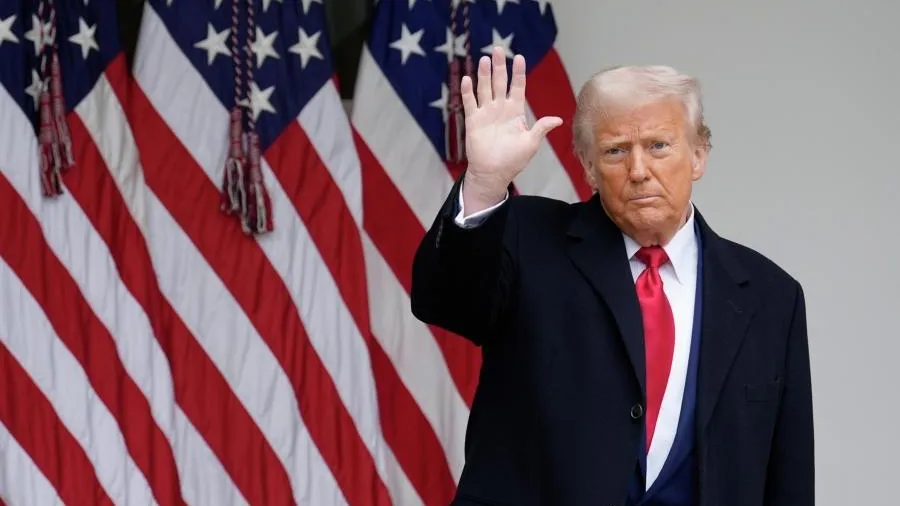 Политолог объяснил заявление Трампа о принадлежности Луны США