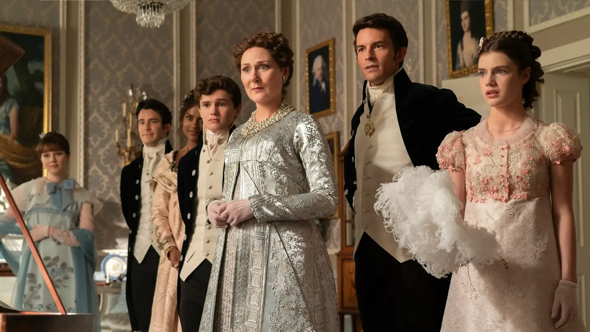 Netflix выпустит второй спин-офф сериала «Бриджертоны» о юности Вайолет