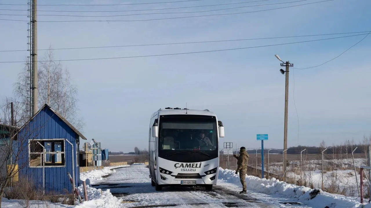 Россия и Украина обменялись военнопленными по формуле 195 на 195