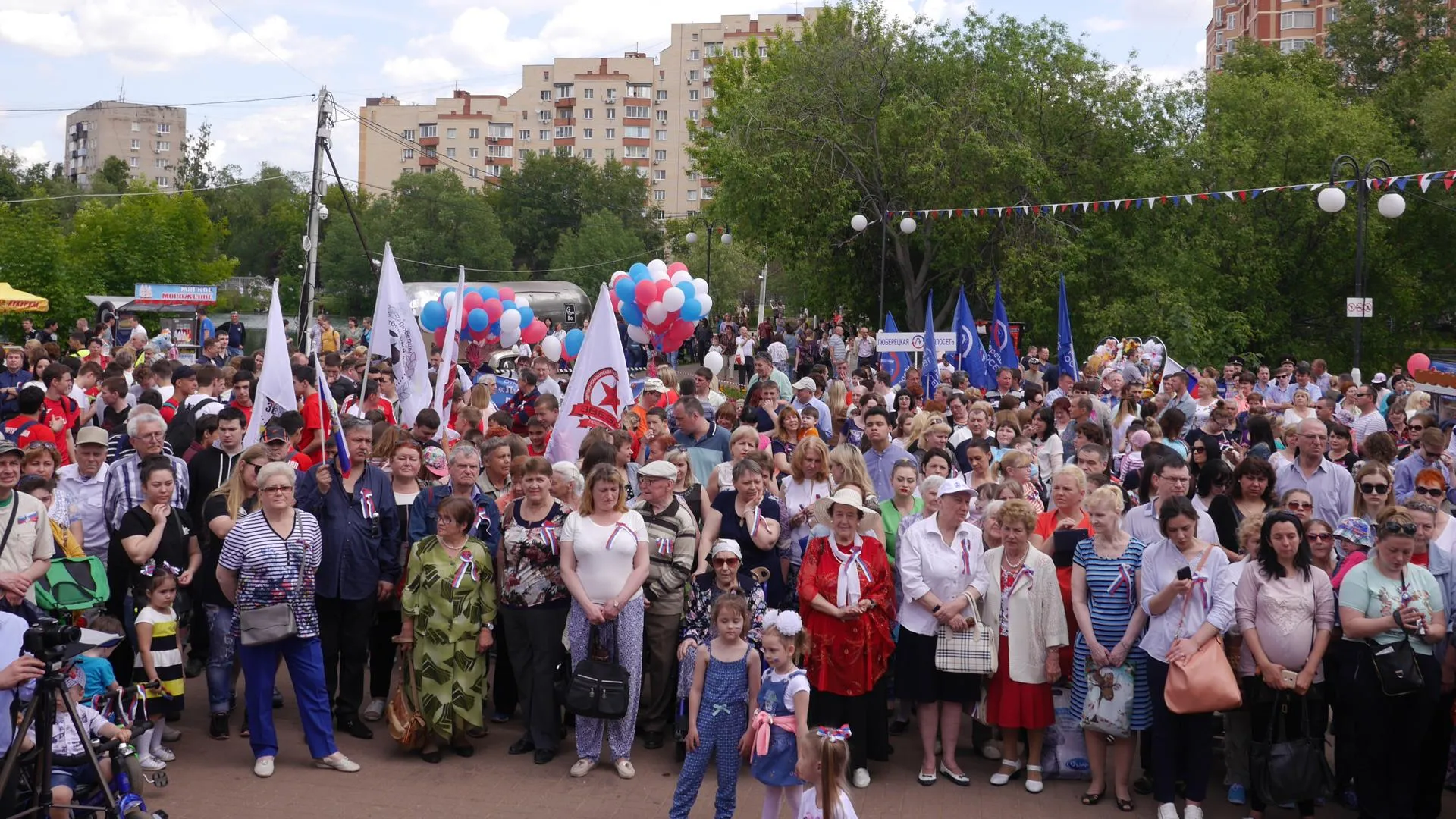 Исполнение гимна не отменят из‑за дождя в парке Люберец