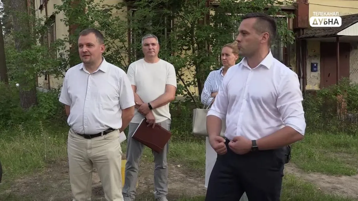 Глава Дубны встретился с жителями ветхих домов