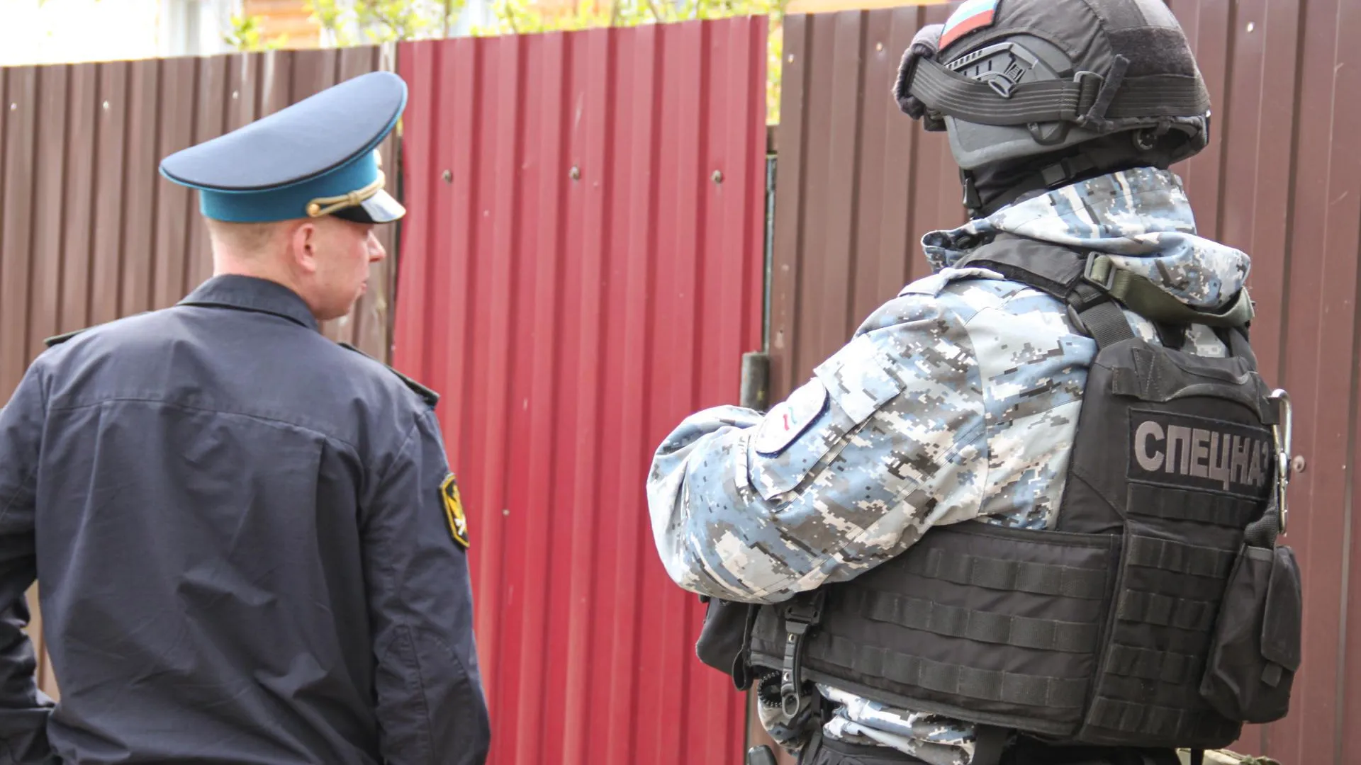 Оператора сотовой связи в Подмосковье обязали демонтировать ограждение в лесу