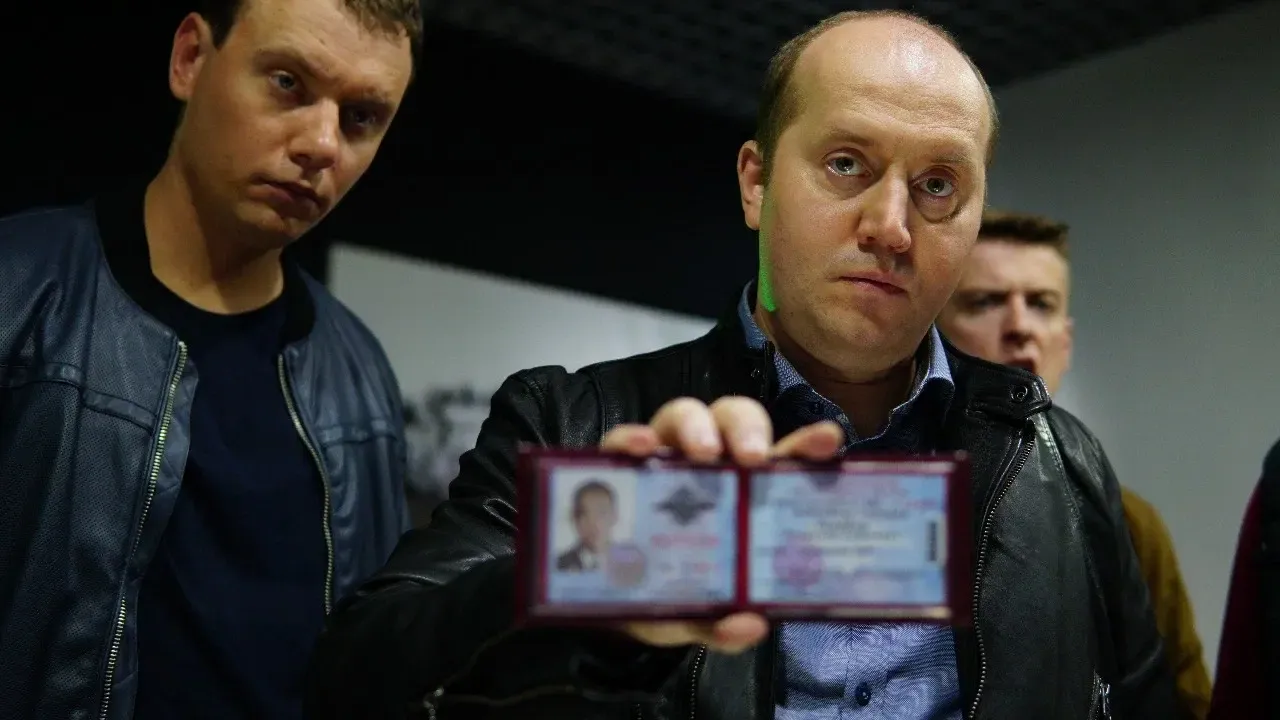 Звезда «Полицейского с Рублевки» Бурунов накопил миллионные долги по налогам