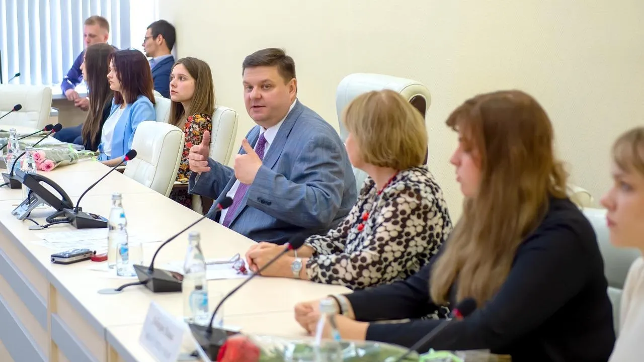 Подольским стобальникам выплатили денежные поощрения за успехи в сдаче ЕГЭ