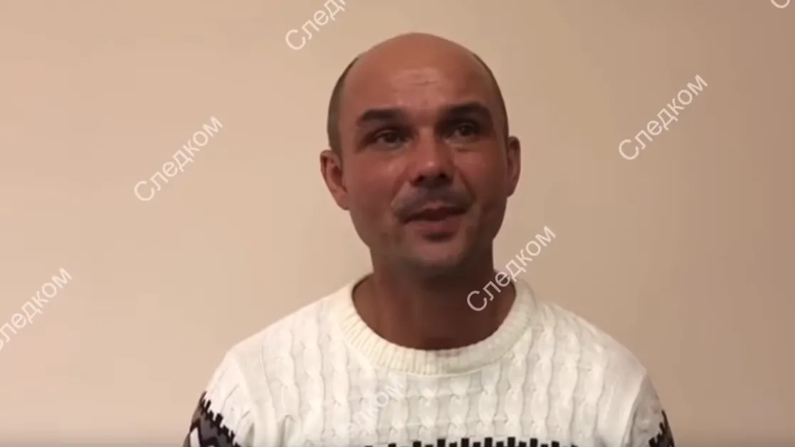 Видео допроса мужчины, оставившего детей в аэропорту Шереметьево