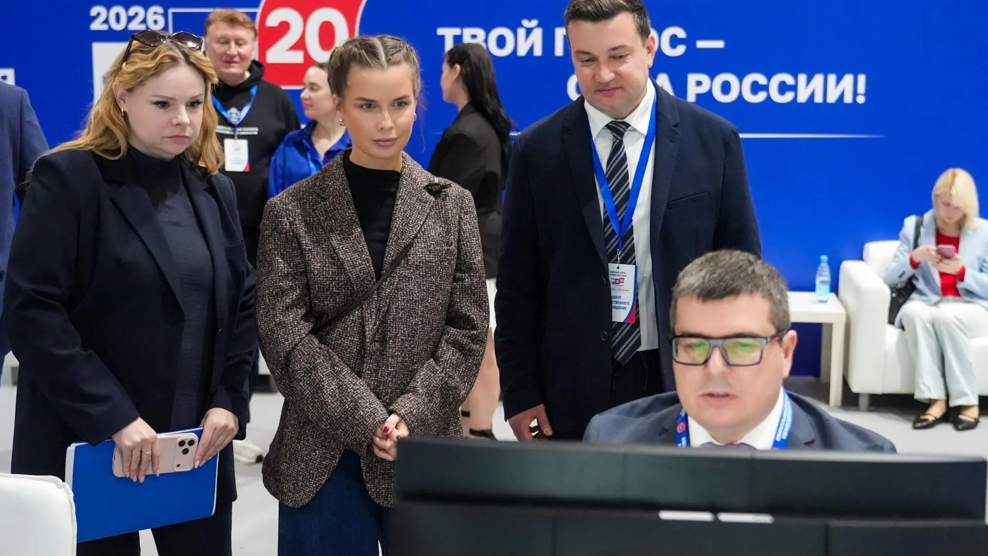 Певица Куртукова: нельзя снимать с себя ответственность за будущее страны