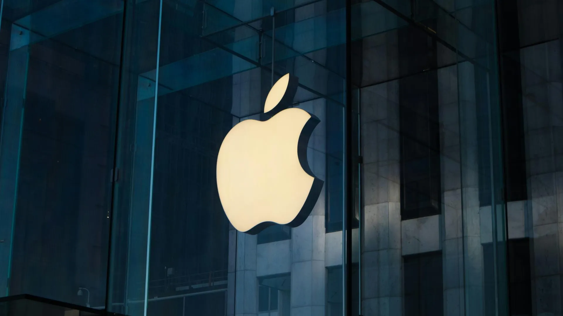 Apple будет вынуждена погасить 40 млн рублей долгов при возвращении в РФ