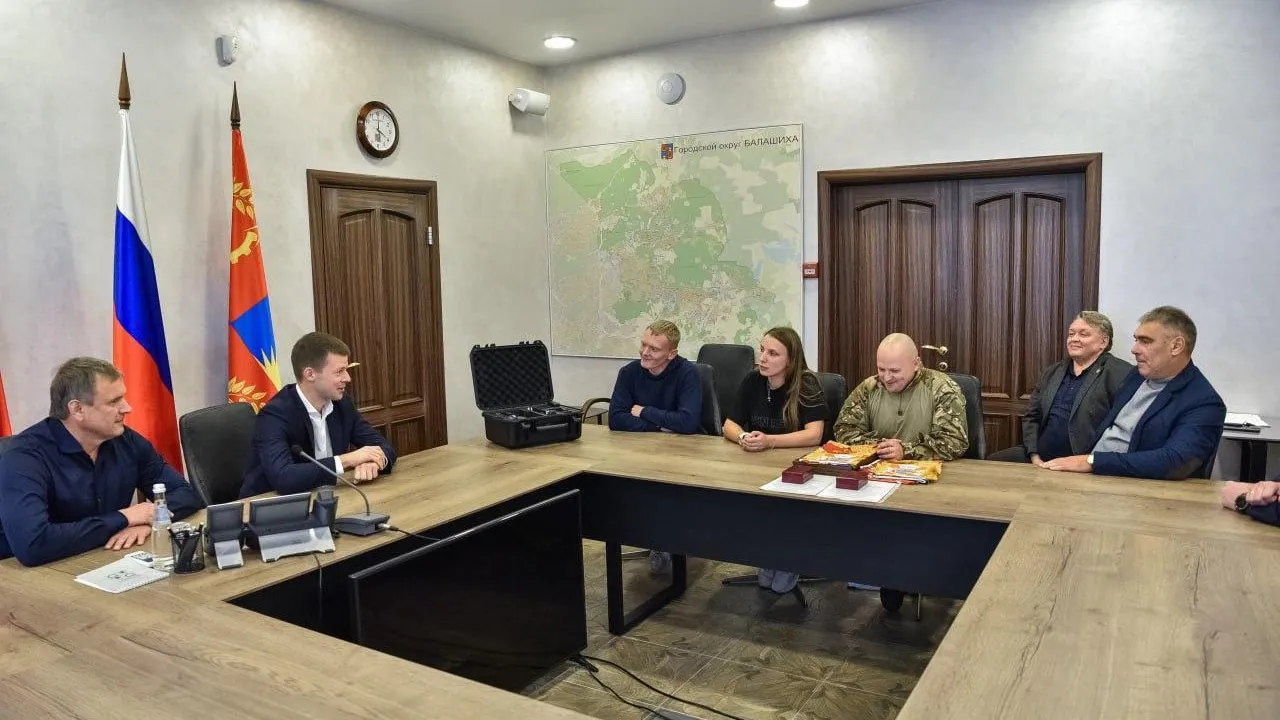 Глава Балашихи передал бойцам СВО дроны для выполнения боевых задач