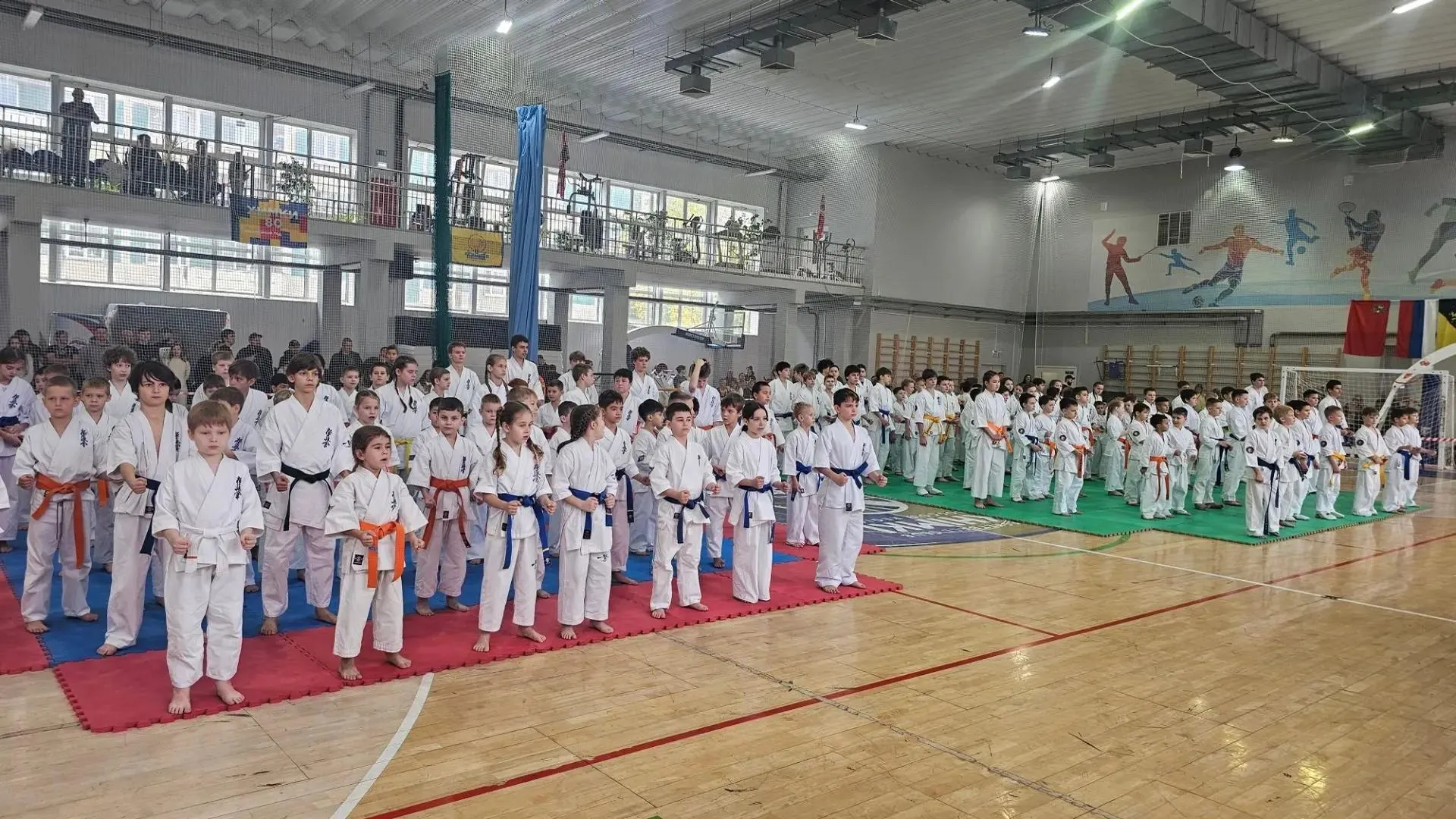 Более 300 юных спортсменов выступили на первенстве по киокусинкай в Химках