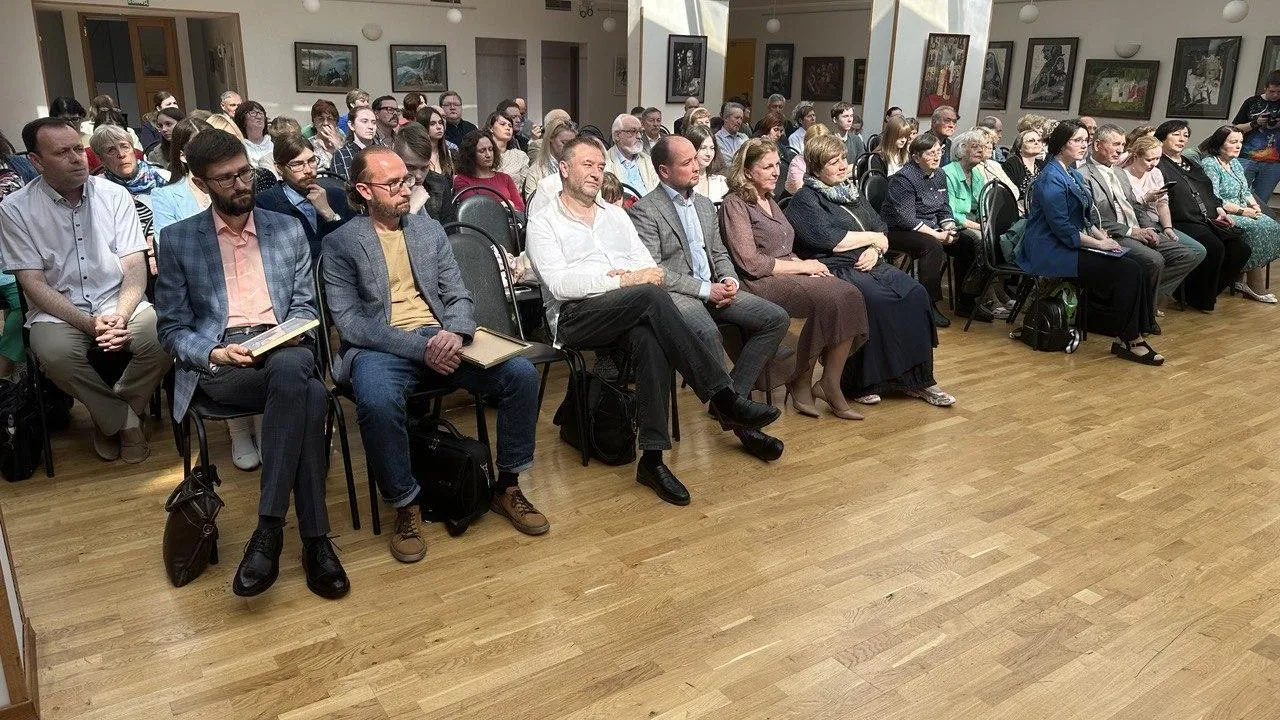 Лауреатов и дипломантов литературных премий из Подмосковья наградили в Москве