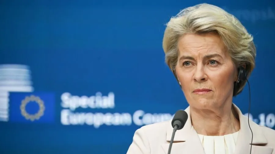Европарламент проведет голосование по вотуму недоверия фон дер Ляйен в октябре