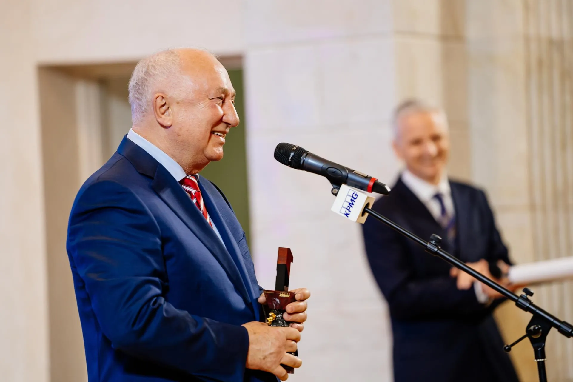 Сергей Скуратов имеет множество наград