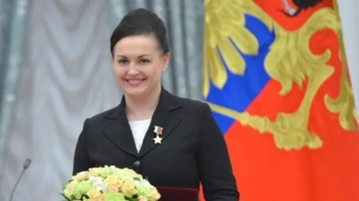 Летчик‑космонавт Елена Серова проголосовала на выборах губернатора в Королеве