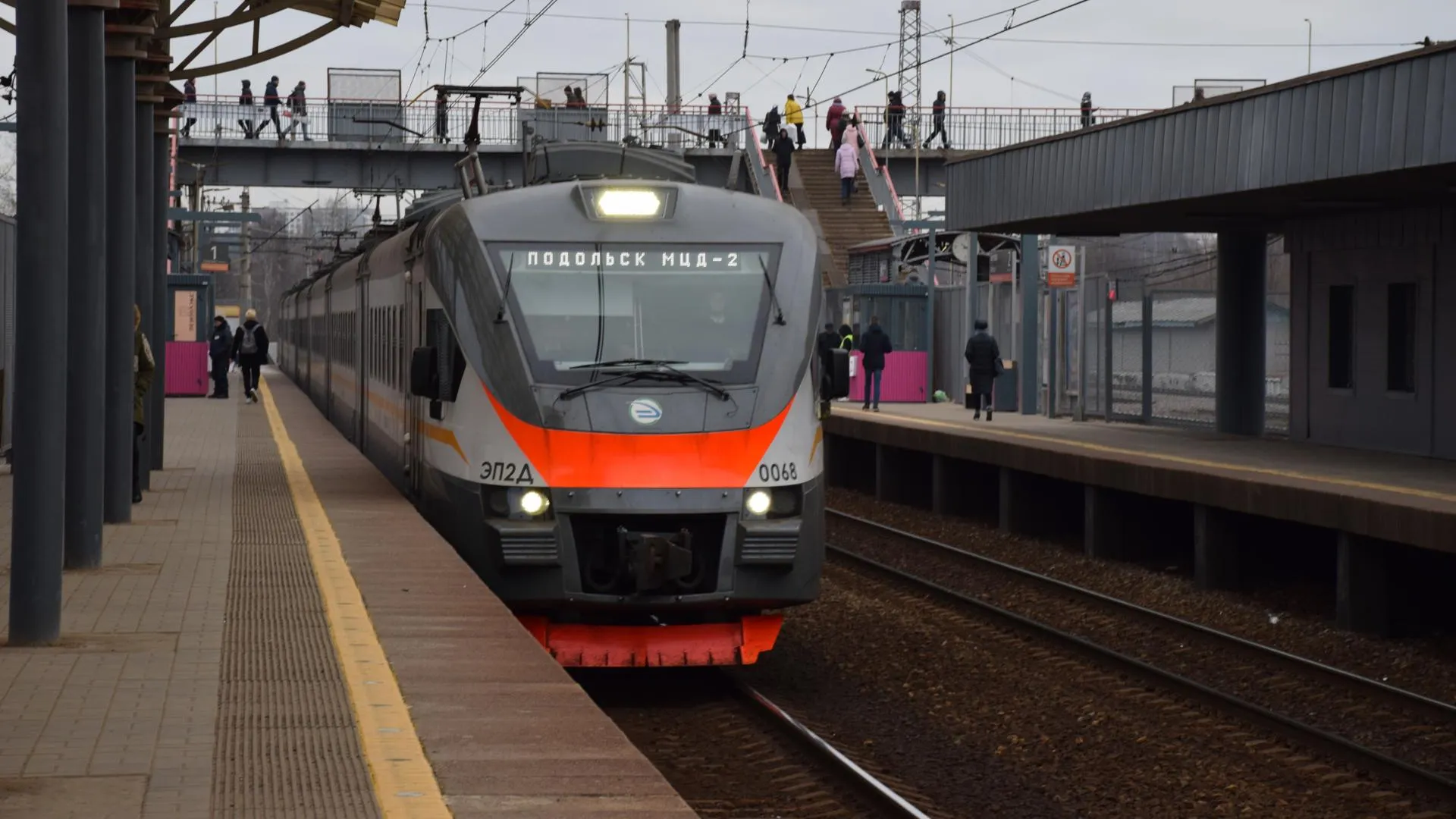 Более 520 деревьев и 28,5 тыс кустарников высадили около станций МЦД в 2019 году