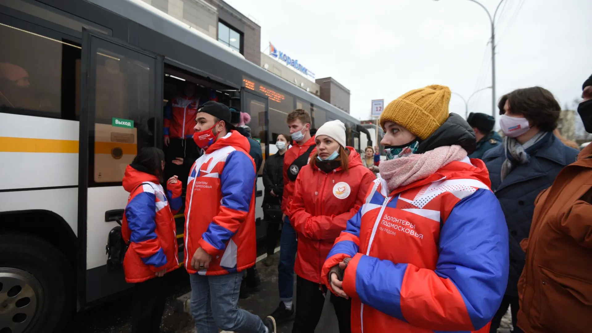 Губернатор Подмосковья поблагодарил жителей региона и бизнес за помощь беженцам