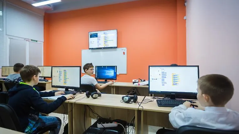 Свыше 200 человек записались на занятия в новый центр инновационного творчества Балашихи