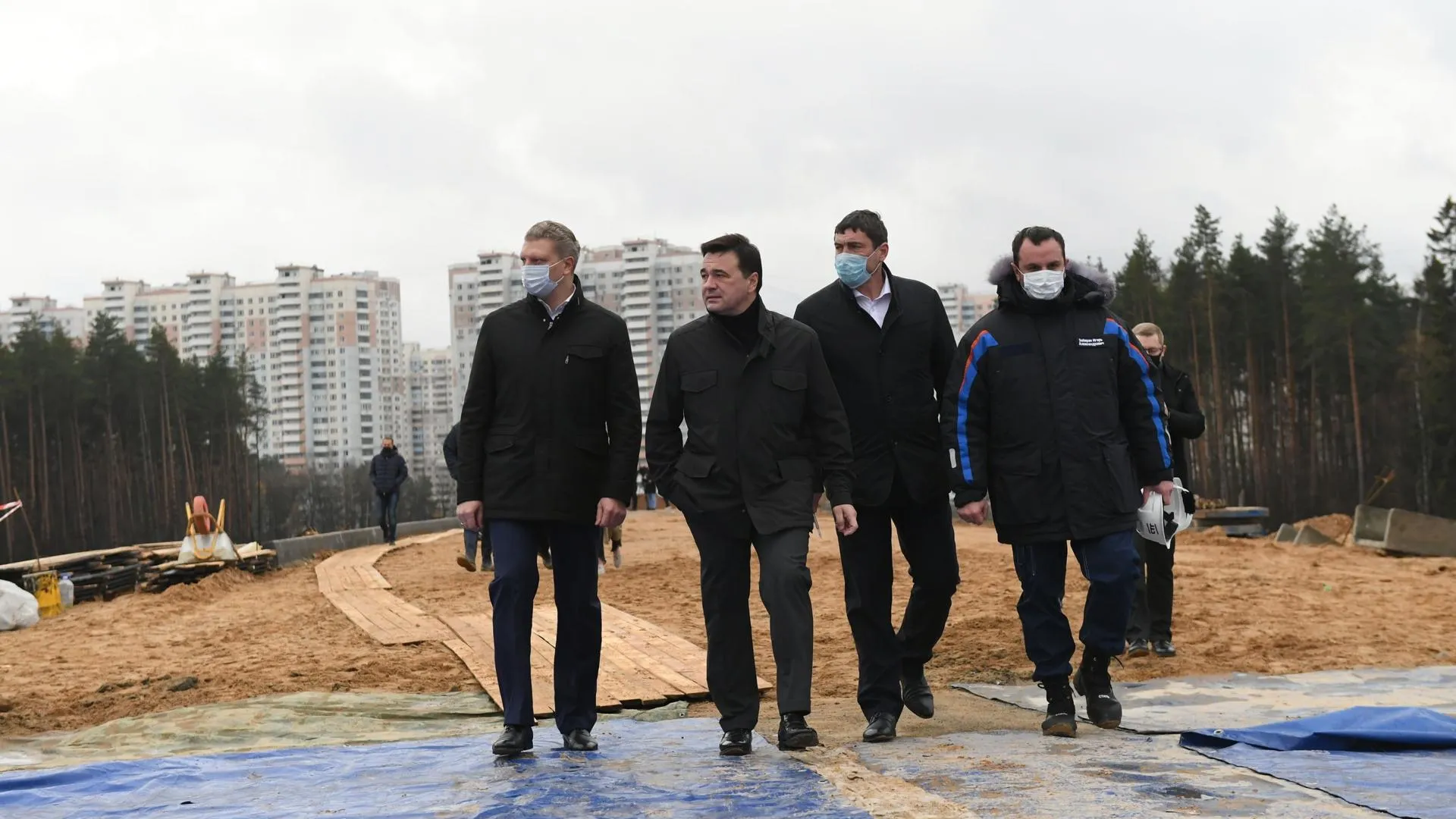 Воробьев проверил строительство развязки на выезде из Трехгорки