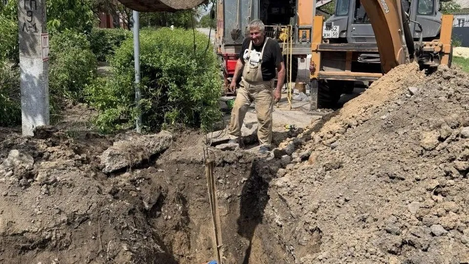 Специалисты Подмосковья ремонтируют водовод в Новоазовске ДНР