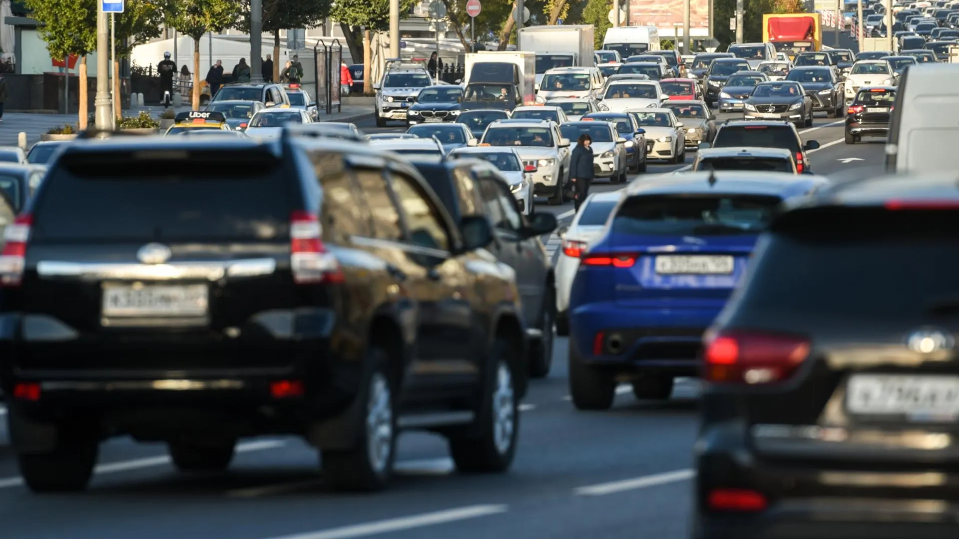В Подмосковье продолжат бороться с «глупыми» пробками на дорогах