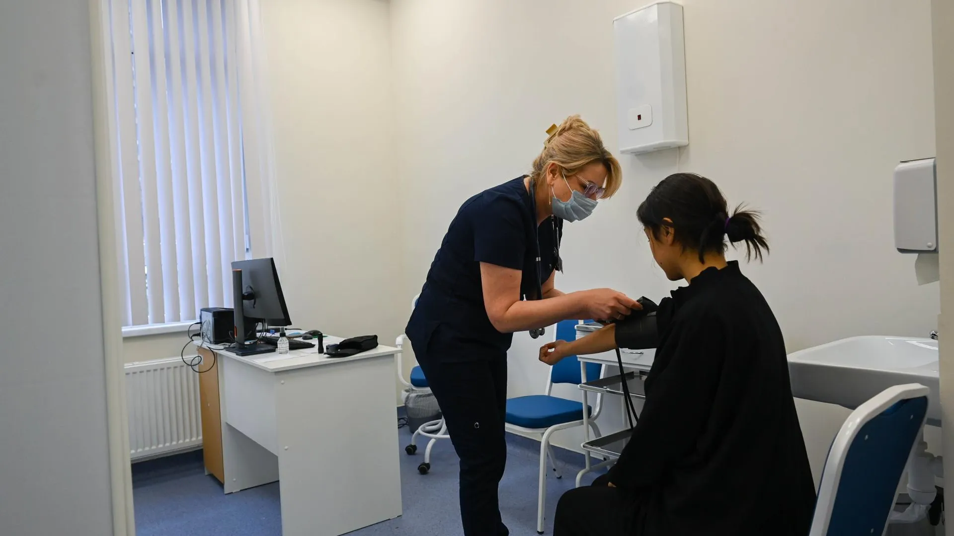 Медосмотры будущих первоклассников и выпускников стартовали в Ленинском округе